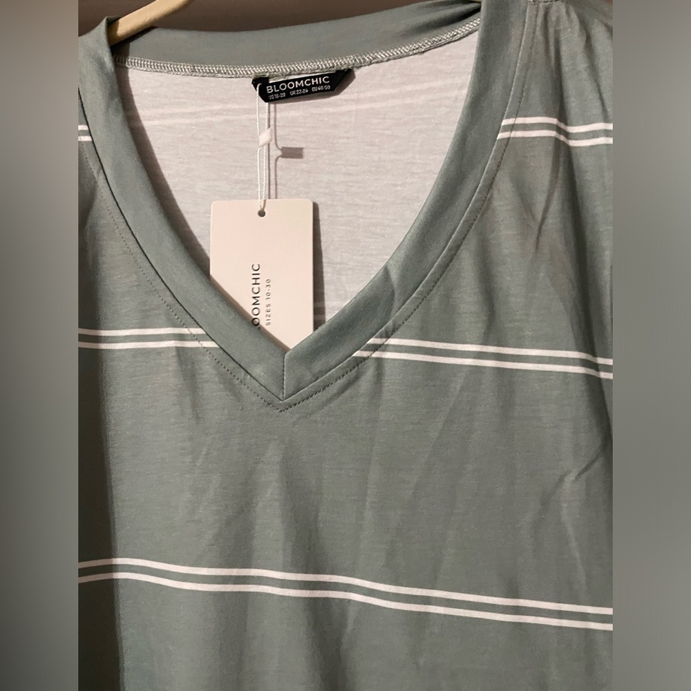 NWT Striped Contrast Dolman T-Shirt size 18/20 171 - Picture 2 of 8